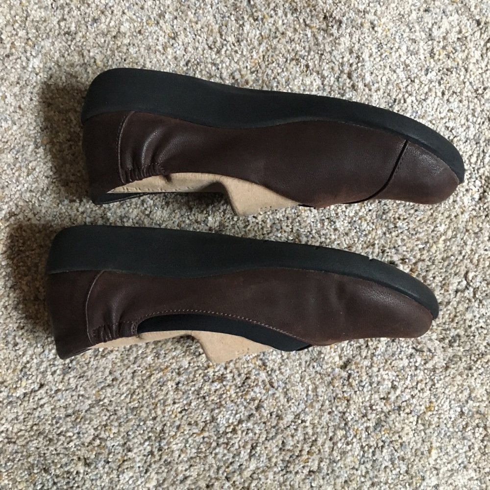 Clarks Cloud Steppers Brown/Black Comfort Shoes. - Picture 4 of 7